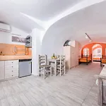 Maryloujohn Oia (Santorini)