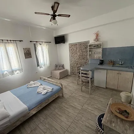 Maryloujohn Apartment