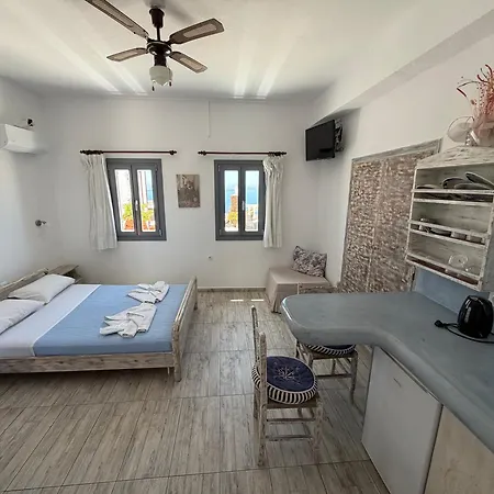 Maryloujohn Apartment *